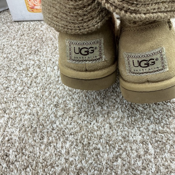 UGG Chestnut Knit Button Boot - Picture 5 of 8
